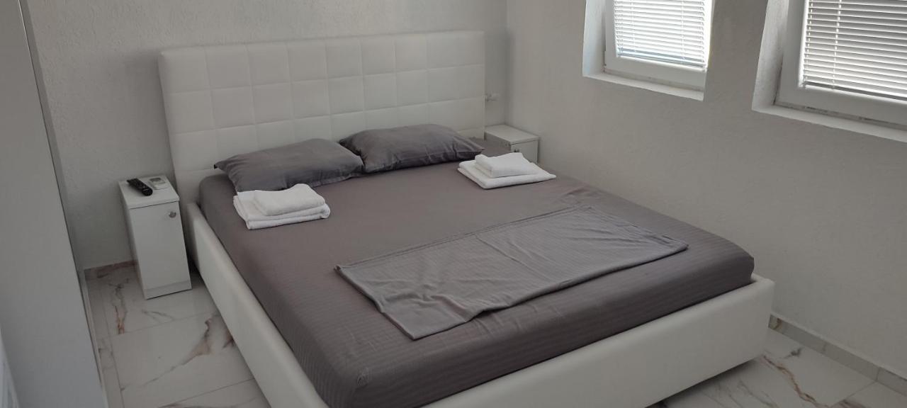 Golem Apartment Esterno foto