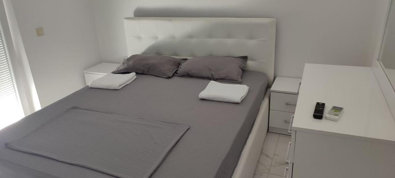 Golem Apartment Esterno foto