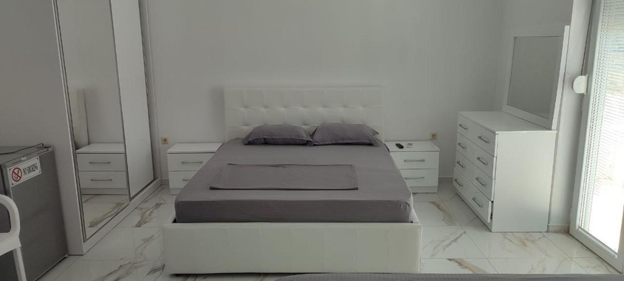 Golem Apartment Esterno foto