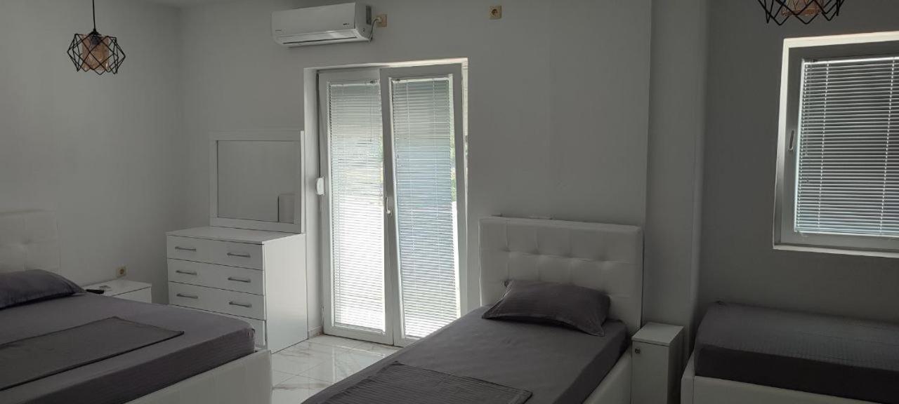 Golem Apartment Esterno foto