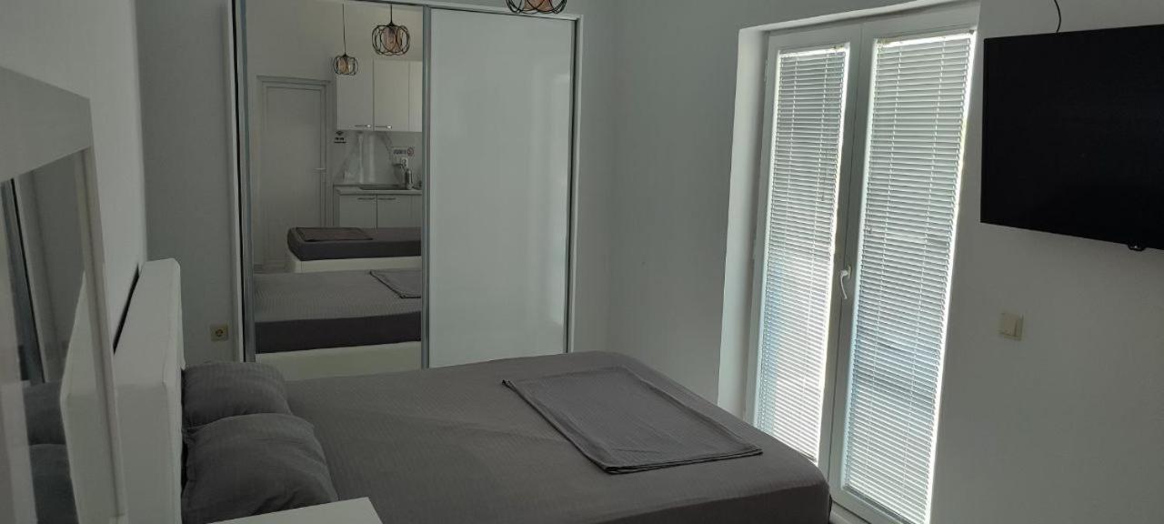 Golem Apartment Esterno foto