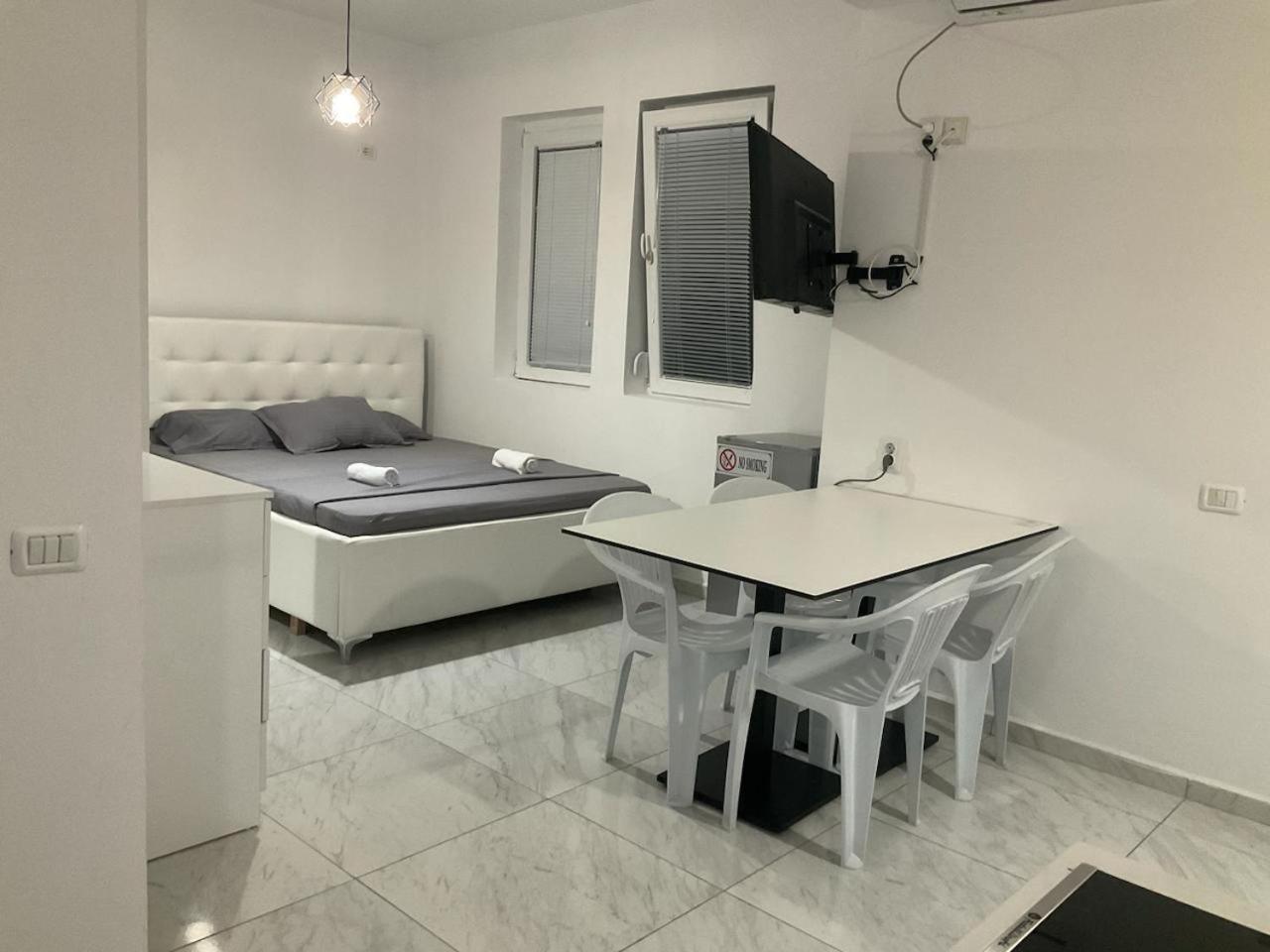 Golem Apartment Esterno foto