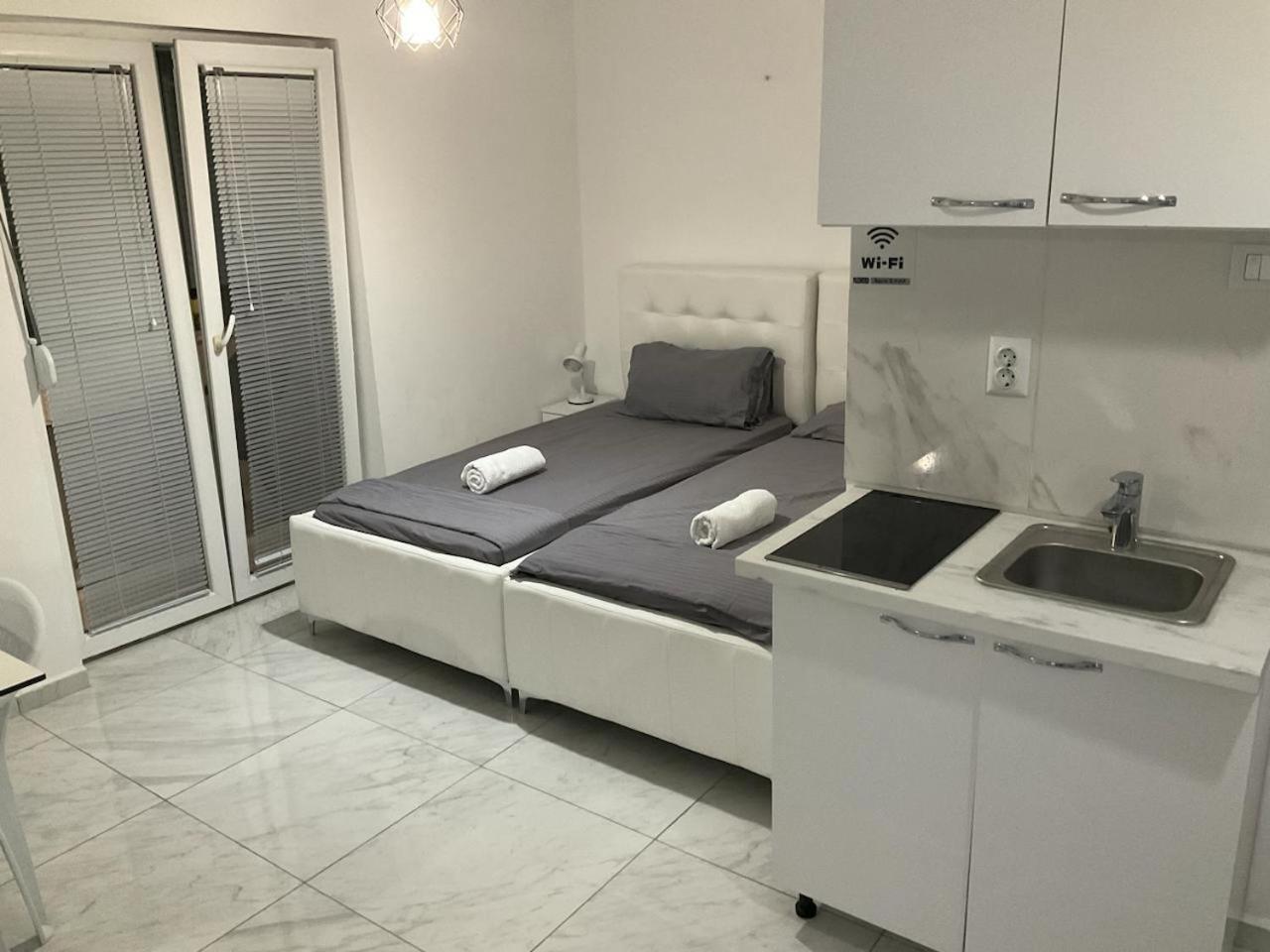 Golem Apartment Esterno foto